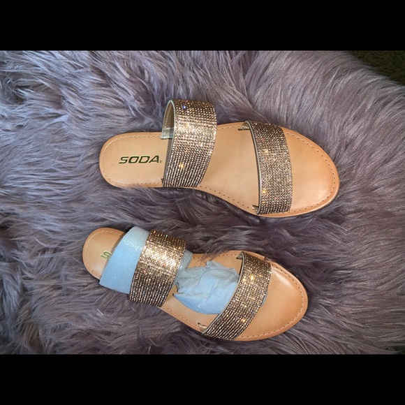 Copper color metallic sandal - Picture 2 of 4